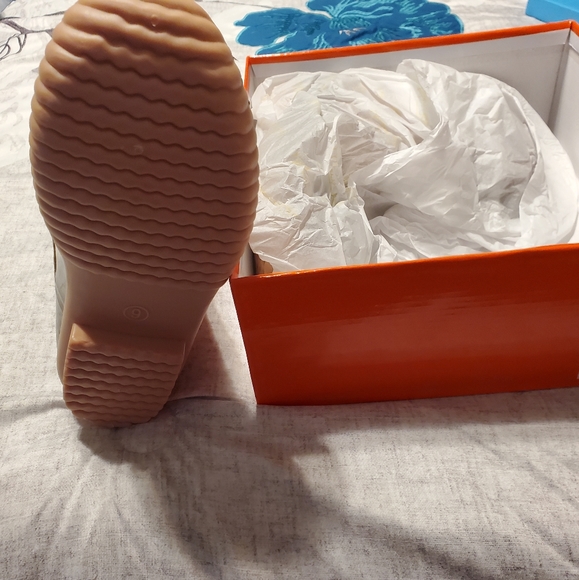 Chocolate Molly Boot - Picture 5 of 7